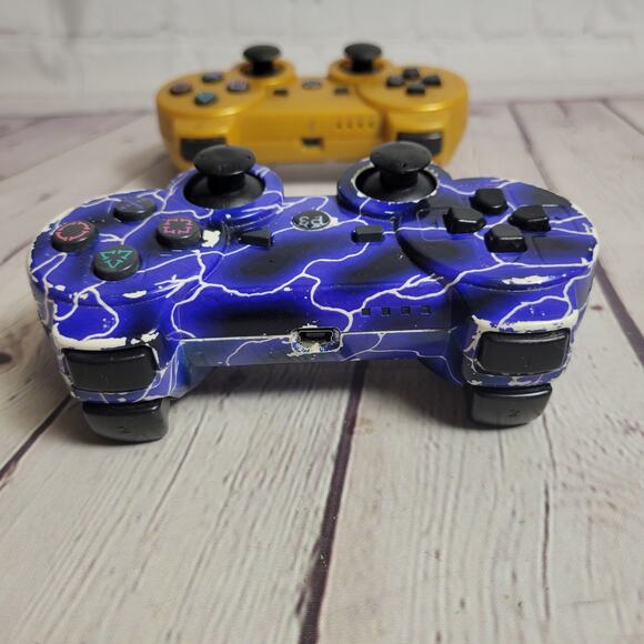 PlayStation 3 Controllers Aftermarket Wireless UNTESTED - Picture 6 of 7